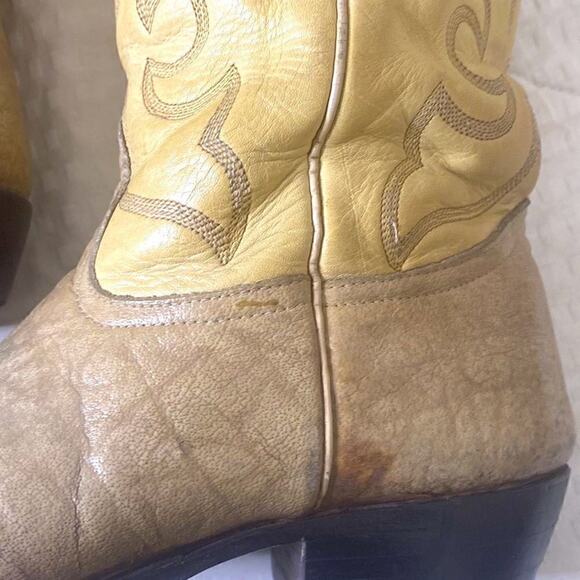 Vintage Nocona Cowboy Boots cream Leather Size 9 1/2 EE. See Video main image 15